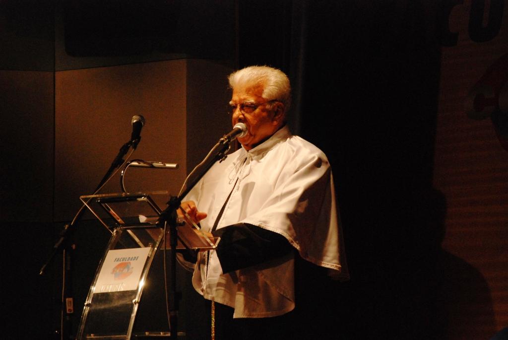 Morre aos 94 anos Waldyr Lima, fundador do CCAA e um dos maiores nomes da educação de idiomas no Brasil
