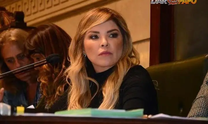 Ex-vereadora Veronica Costa, a ‘Mãe Loira’ do funk, condenada por torturar o ex-marido, é presa em Petrópolis