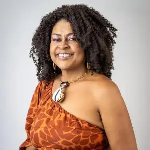 COLUNISTA LUCIANA OLIVEIRA